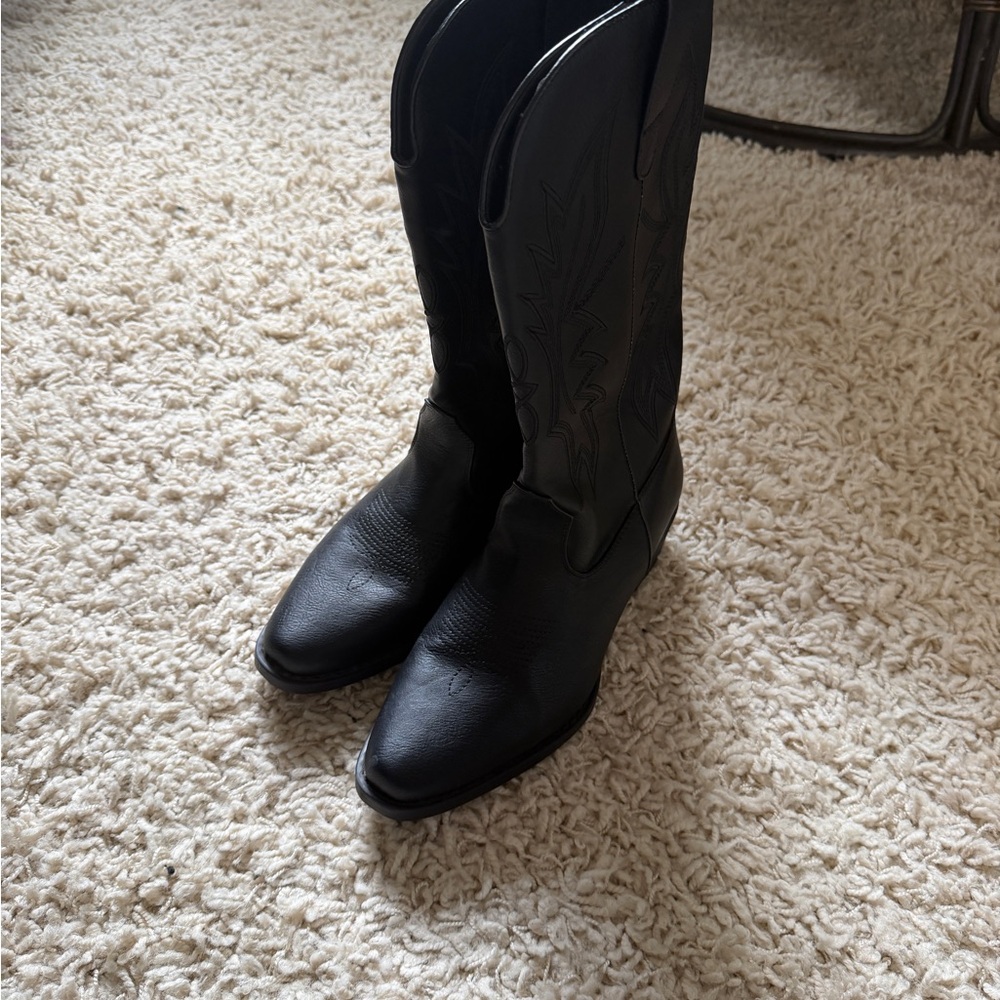 Black Western Cowboy Boots - Picture 4 of 4